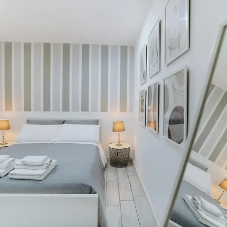 Apartment 33 *